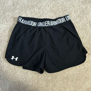 Women’s black Underarmour shorts size xs